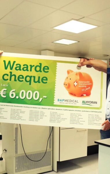 Uitreiking cheque