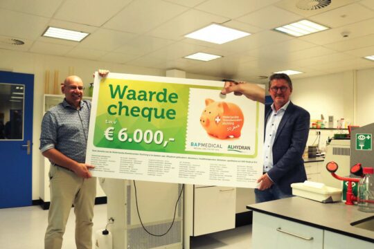 Uitreiking cheque